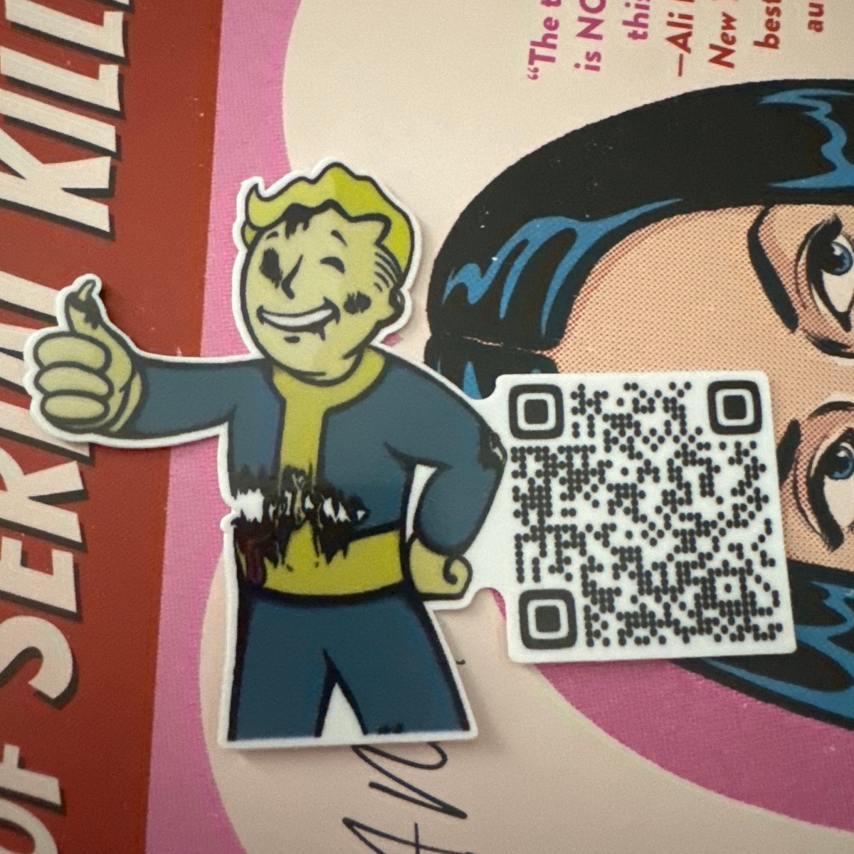 Interaktive Logo-Aufkleber mit QR-Codes photo review